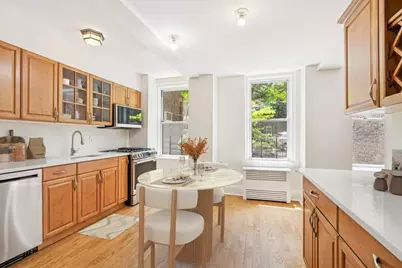 333 E 53rd Street #1F, New York City, NY 10022 - Photo 2