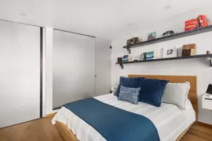310 E 51st St, New York, NY 10022 - Photo 16