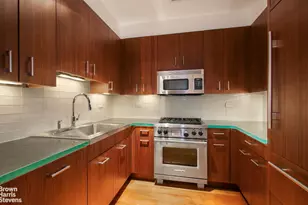 33 W 56th St, New York City, NY 10019 - Photo 2
