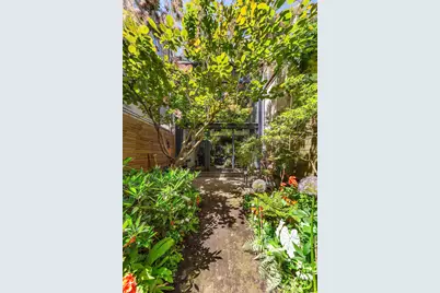 264 W 12th Street, New York City, NY 10014 - Photo 8