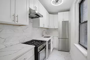 125 W 96th St, New York City, NY 10025 - Photo 4