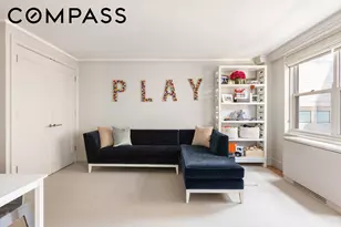 165 W 66th St, New York, NY 10023 - Photo 6