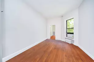 331 W 43rd St, New York City, NY 10036 - Photo 4
