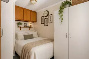305 E 24th St, New York City, NY 10010 - Photo 4