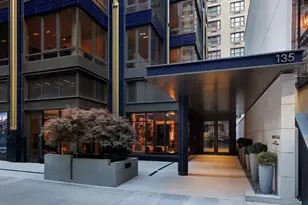 135 E 47th St, New York City, NY 10017 - Photo 14