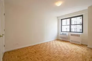 350 W 51st St, New York, NY 10019 - Photo 4
