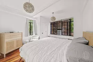 320 E 42nd St, New York City, NY 10017 - Photo 10