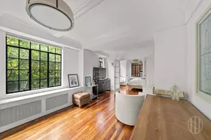 320 E 42nd St, New York City, NY 10017 - Photo 1