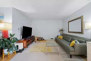 385 Grand St, New York City, NY 10002 - Photo 6