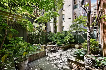 11 Gramercy Park S, New York City, NY 10003 - Photo 14