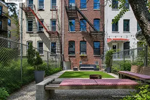 544 Van Buren St, New York City, NY 11221 - Photo 12