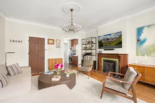 136 W 78th St, New York City, NY 10024 - Photo 2