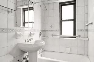 385 Grand St, New York, NY 10002 - Photo 8