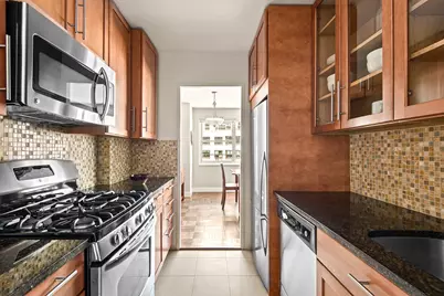 201 E 66th Street #16B, New York City, NY 10065 - Photo 8