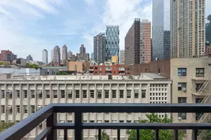 310 W 52nd St, New York City, NY 10019 - Photo 10