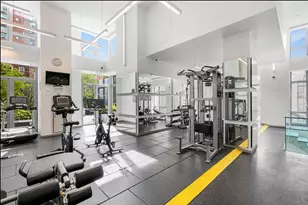 310 W 52nd St, New York City, NY 10019 - Photo 16