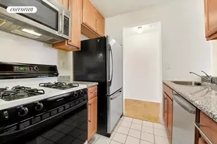 350 W 50th St, New York City, NY 10019 - Photo 6