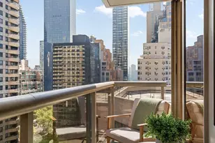 234 E 46th St, New York City, NY 10017 - Photo 2