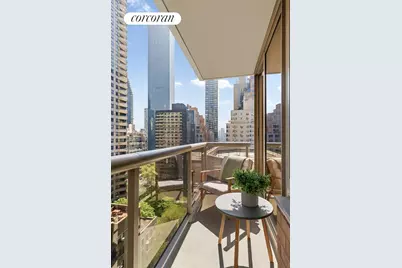 234 E 46th Street #1504, New York City, NY 10017 - Photo 2