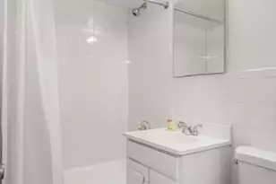 211 Thompson St, New York City, NY 10012 - Photo 10