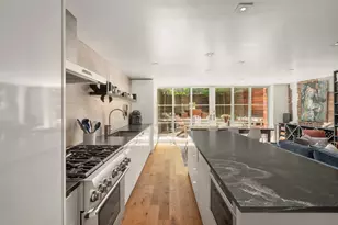 310 E 51st St, New York City, NY 10022 - Photo 8