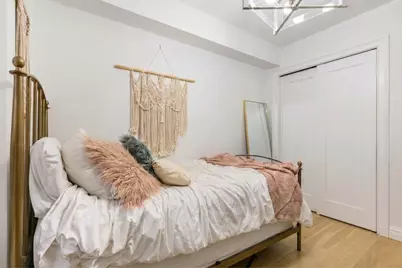 321 E 43rd Street #905, New York City, NY 10017 - Photo 18