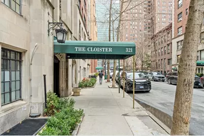 321 E 43rd Street #905, New York City, NY 10017 - Photo 20