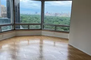 301 W 57th St, New York City, NY 10019 - Photo 4