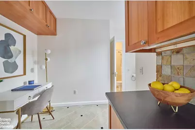 252 W 85th Street #5B, New York City, NY 10024 - Photo 4