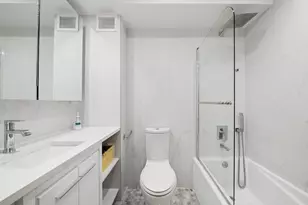 330 E 38th St, New York City, NY 10016 - Photo 6