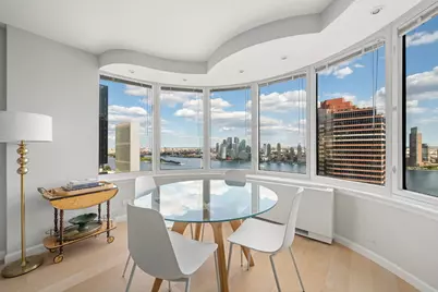 330 E 38th Street #38M, New York City, NY 10016 - Photo 2