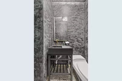 200 E 69th Street #32C, New York City, NY 10021 - Photo 4