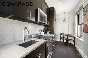 457 W 57th St, New York City, NY 10019 - Photo 4