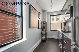 457 W 57th St, New York City, NY 10019 - Photo 4