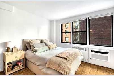 241 E 76th Street #2B, New York City, NY 10021 - Photo 2
