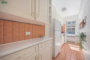 320 W 76th St, New York City, NY 10023 - Photo 6