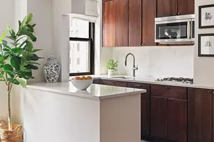 161 W 16th St, New York City, NY 10011 - Photo 4