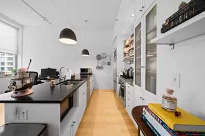 110 Livingston Street #4F, New York City, NY 11201 - Photo 2