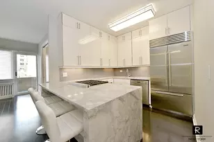 58 W 58th St, New York City, NY 10019 - Photo 6