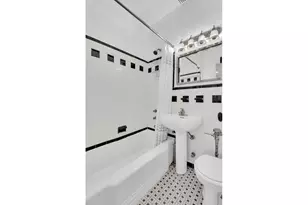 128 W 78th St, New York City, NY 10024 - Photo 4