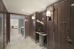 21 E 61st St, New York City, NY 10065 - Photo 2