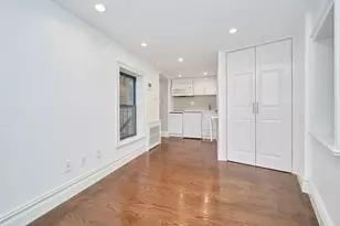 226 W 13th St, New York City, NY 10011 - Photo 2
