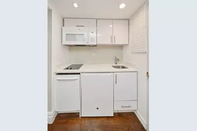 226 W 13th Street #2R, New York City, NY 10011 - Photo 4