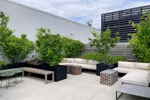 21-21 31st St, New York City, NY 11105 - Photo 14