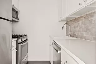 137 E 36th St, New York City, NY 10016 - Photo 4