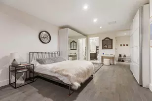 416 W 52nd St, New York City, NY 10019 - Photo 2