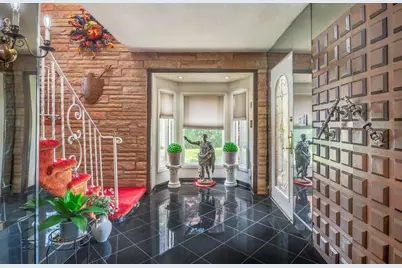 52-04 Redfield Street, New York City, NY 11362 - Photo 2
