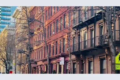 356 W 48th Street #2D, New York City, NY 10036 - Photo 18