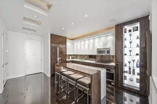 230 W 56th St, New York City, NY 10019 - Photo 12