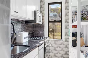 385 Argyle Rd, Brooklyn, NY 11218 - Photo 4
